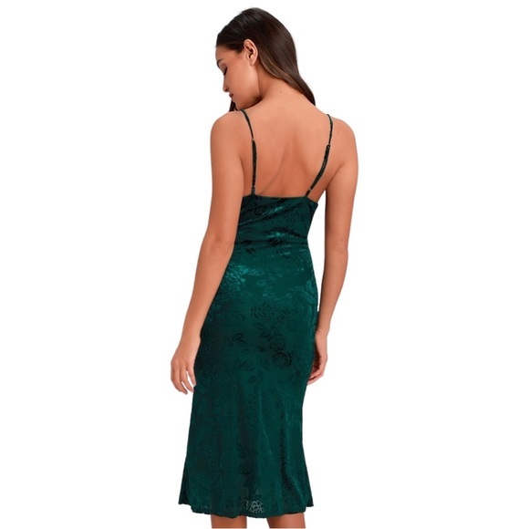 LULUS Noelle Forest Green Cowl Neck Slip Velvet Midi/Maxi Dress - Picture 3 of 8